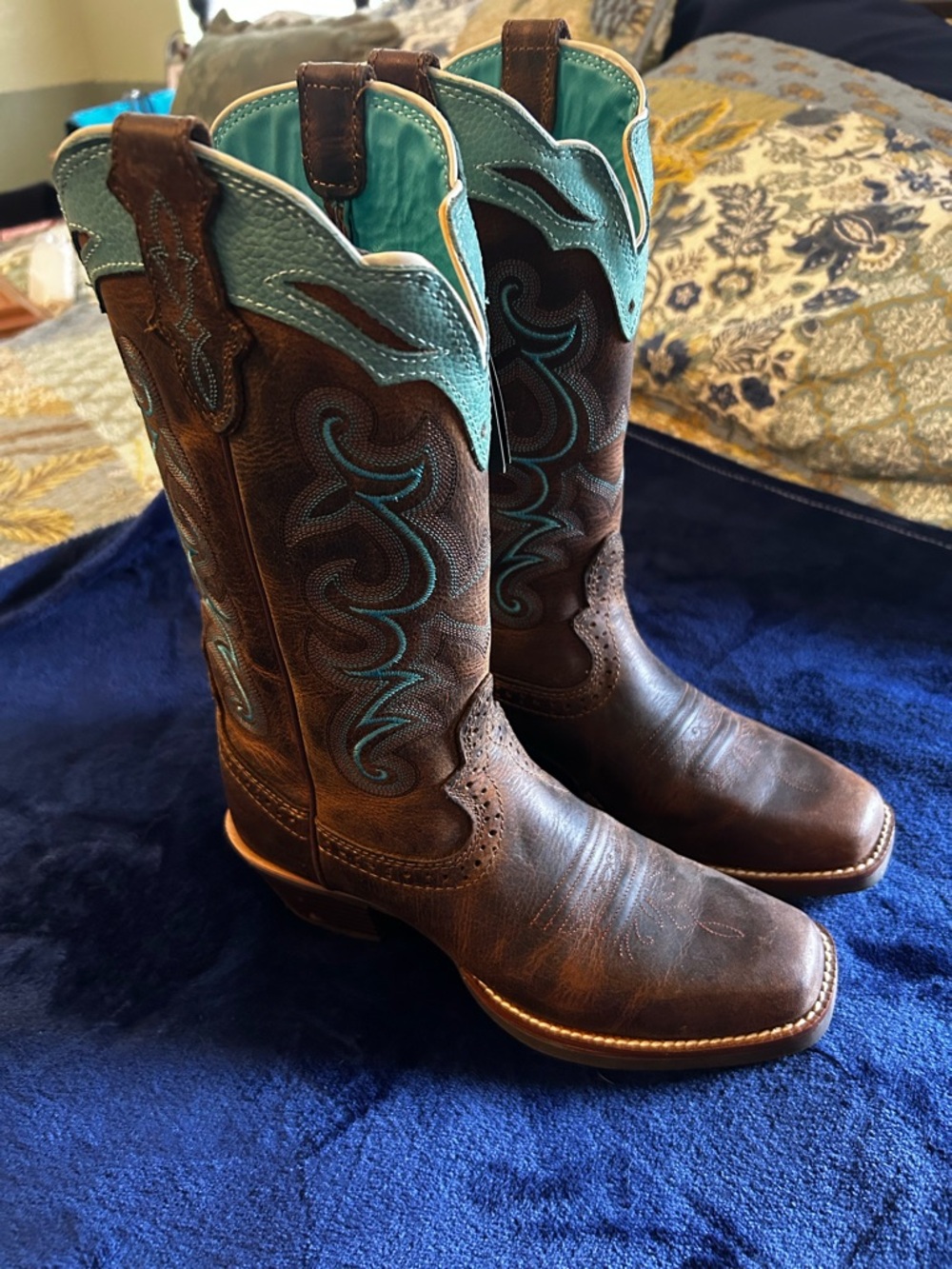 Justin Boots Brown Leather Cowboy Boots with Turquoise Top Trim - Picture 11 of 12